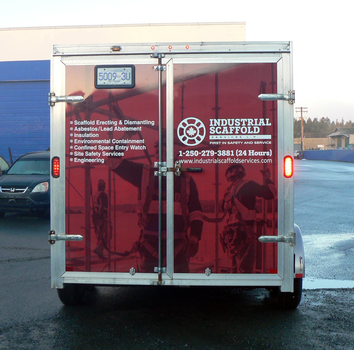 /img/issl-trailer-back-adj.jpg